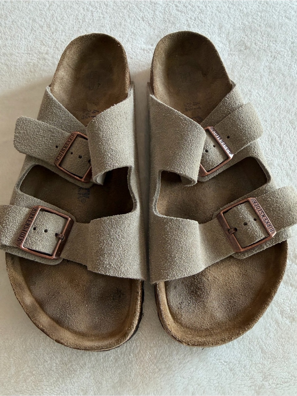 Birkenstock Kids Arizona Suede Sandals in Taupe